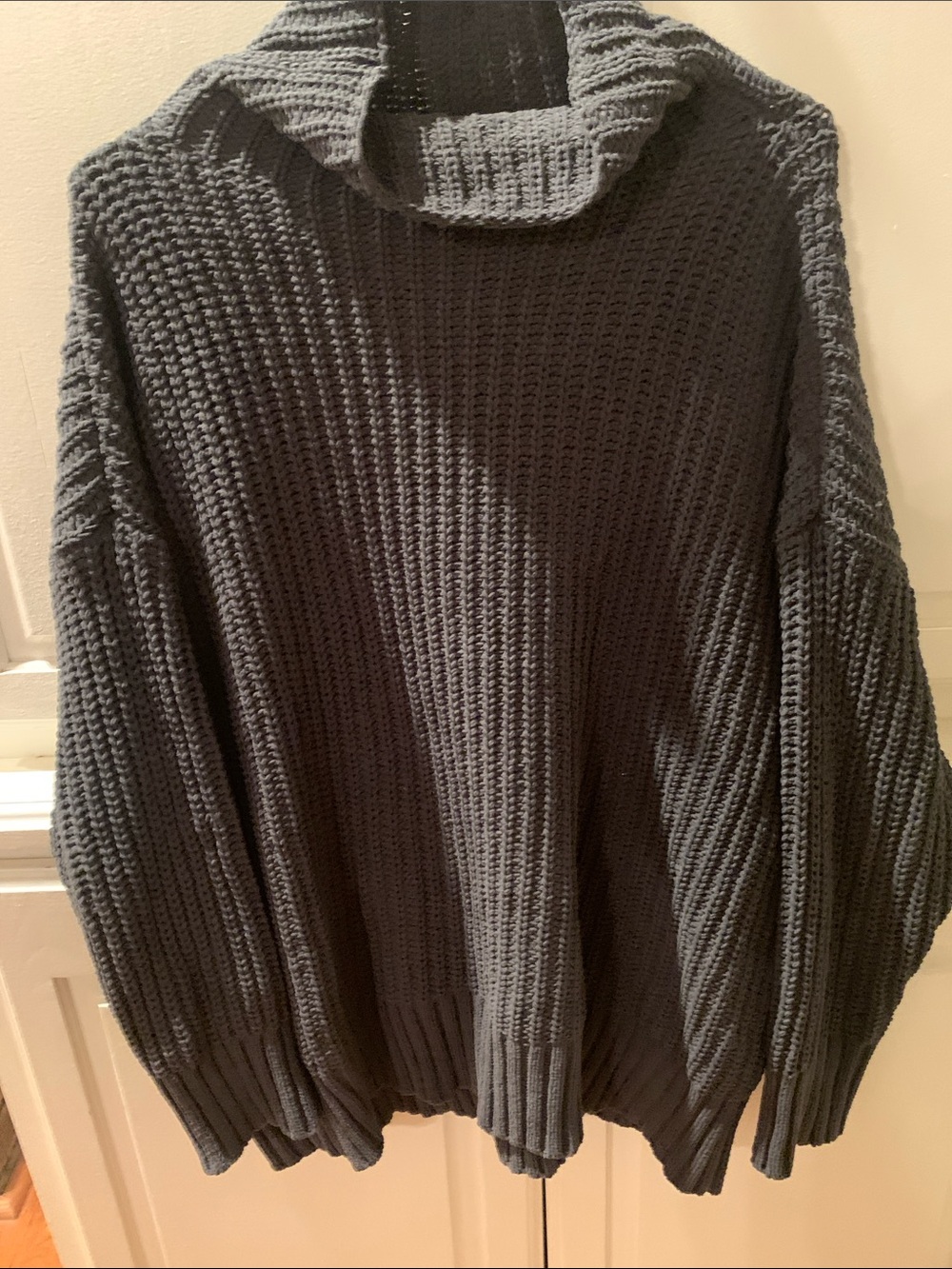 aerie Charcoal Gray Chunky Turtleneck Sweater small